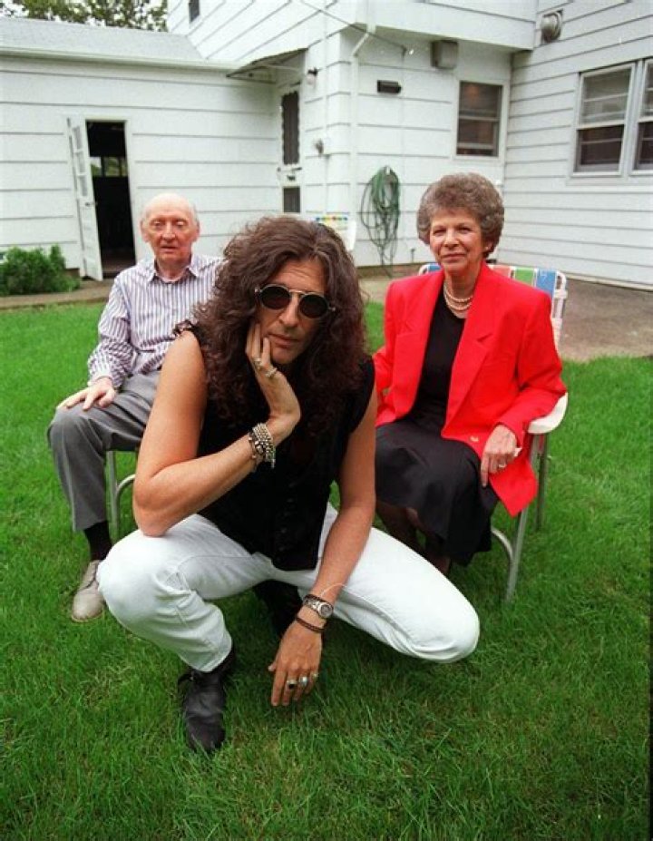 Howard Stern’s Father Ben Stern Dies At 99, Wife Ray Stern And Family Mourns The Loss!
