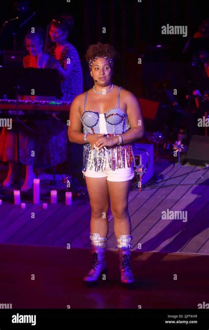 Ianne Fields Stewart Height, Weight, Net Worth, Age, Birthday, Wikipedia, Who, Instagram, Biography