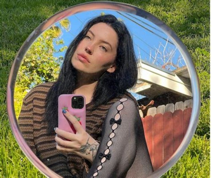 Is Bishop Briggs Gay Or Straight? Sexuality Partner And Age