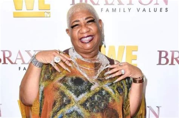 Is Luenell Campbell Husband Still Alive? Health And Illness Update 2022 – Children Net Worth