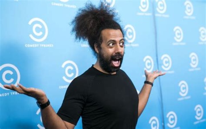 
Is Reggie Watts Married to Wife? Or Dating a Girlfriend? 