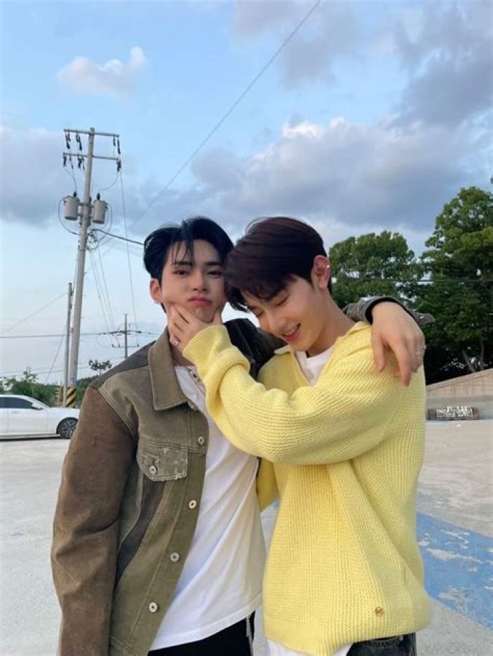 Is Sung Hanbin Gay? Sexuality, Partner And Relationship Timeline