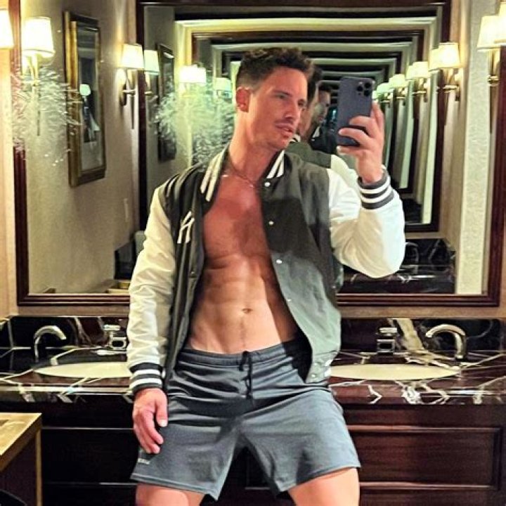 
Jeff Thomas Wife: Was Top Model Married? Family And Net Worth 