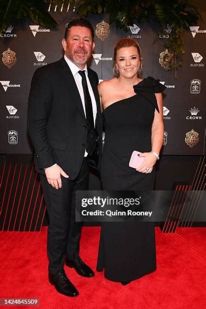 
Jo Ratten, Brett Ratten Wife And Net Worth – 5 Quick Facts About The Coach 