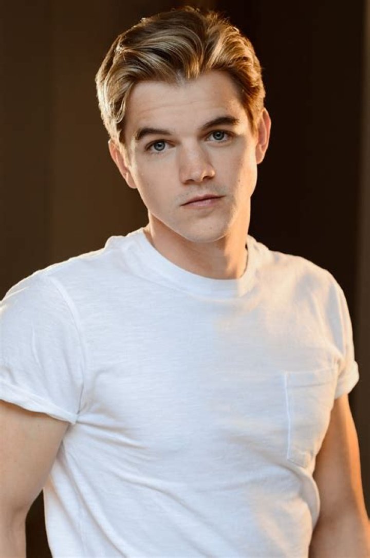 Johnny Jay Lee Height, Weight, Net Worth, Age, Birthday, Wikipedia, Who, Instagram, Biography