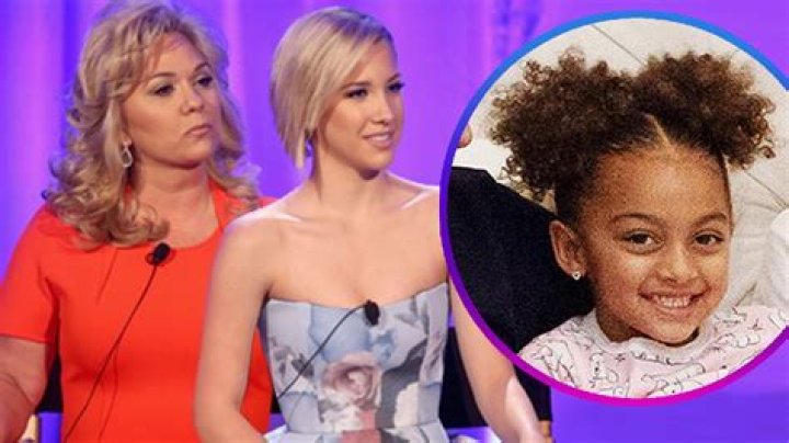 
Julie and Savannah Chrisley on Raising 10-Year-Old Chloe amid Family’s Legal Woes: ‘She’s Dealing’ 