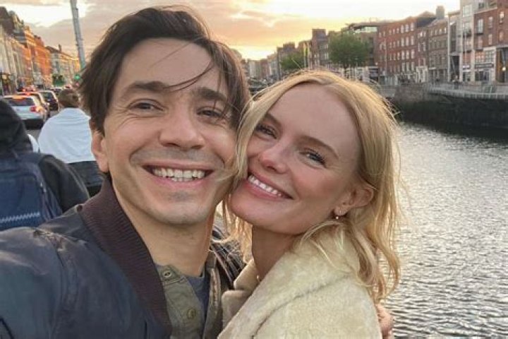
Justin Long Says He Calls Girlfriend Kate Bosworth ‘Catherine’: ‘It’s a Little More Personal’ 