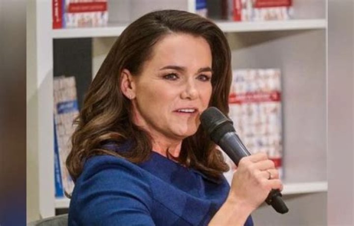 Katalin Novak Height, Weight, Net Worth, Age, Birthday, Wikipedia, Who, Nationality, Biography