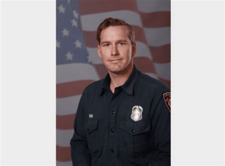 
Kenneth Brink, LA Fire Department Fireman, Dies at home 