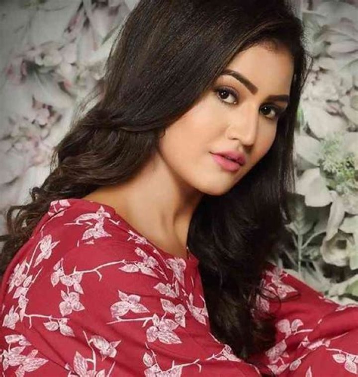 
Khushi Chaudhary Height, Weight, Net Worth, Age, Wiki, Who, Instagram, Biography 