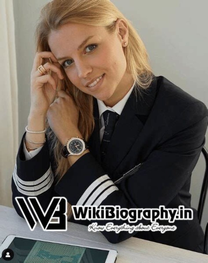 
Kim De Klop Height, Weight, Net Worth, Age, Birthday, Wikipedia, Who, Nationality, Biography 