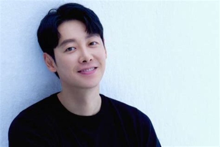 
Kim Dong-wook And Chun Woo-hee Is Set To Be Featured On Upcoming K-drama “Beneficial Fraud” 