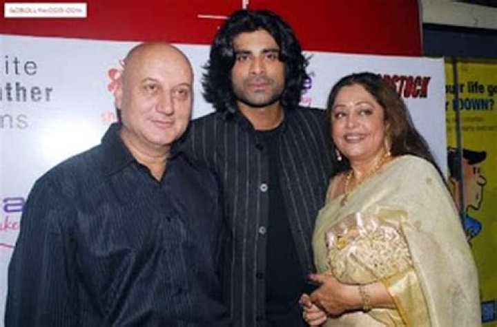 Kiran Thakar Singh Kher Height, Weight, Net Worth, Age, Birthday, Wikipedia, Who, Instagram, Biography