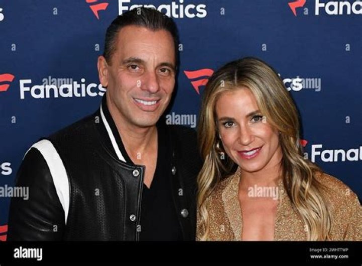 Lana Gomez’s Wiki – Who is Sebastian Maniscalco’s wife?