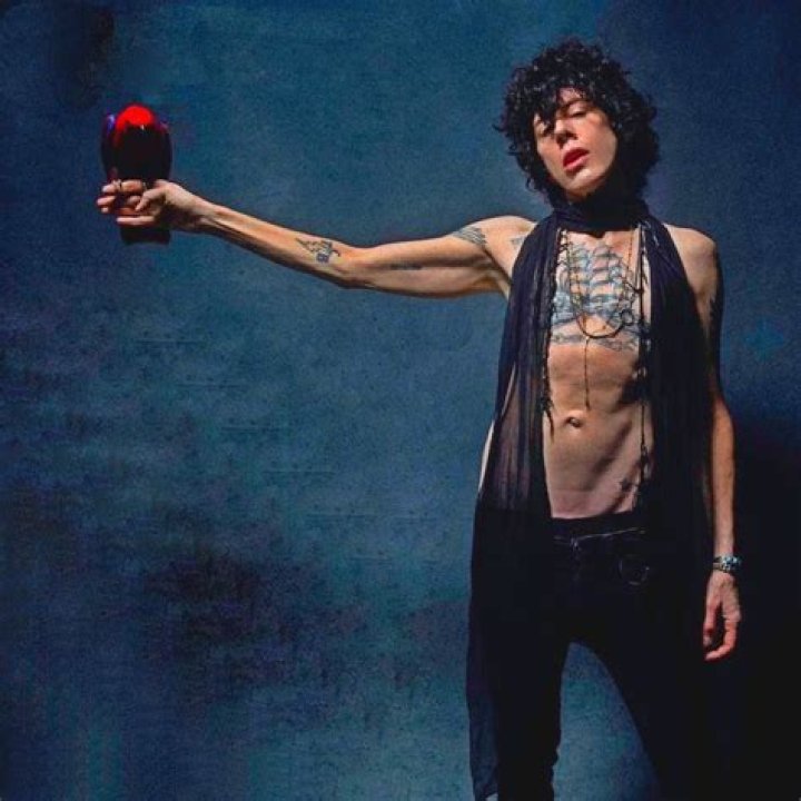 Laura Pergolizzi Height, Weight, Net Worth, Age, Birthday, Wikipedia, Who, Nationality, Biography