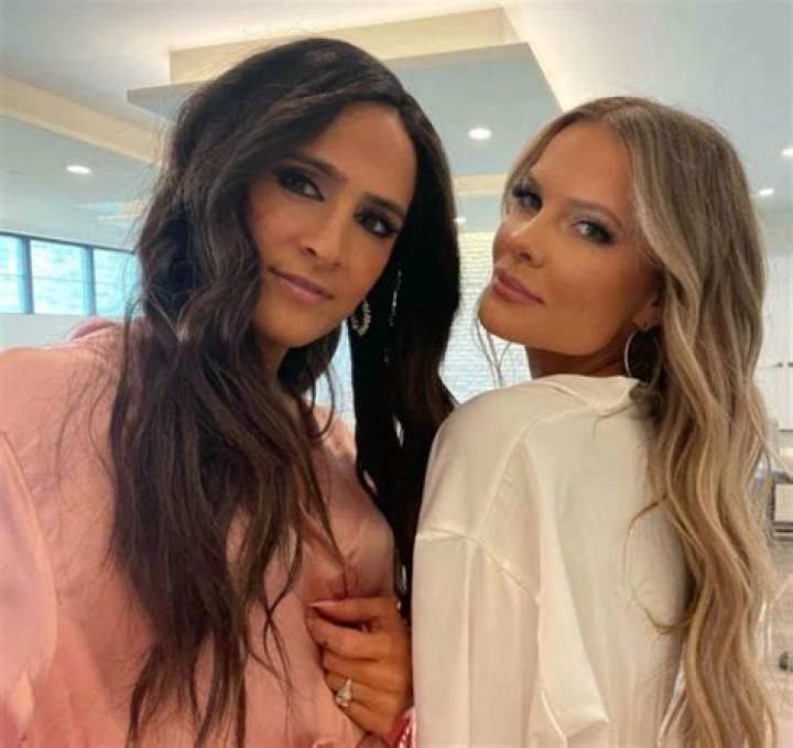 Lauren Shehadi Height, Weight, Net Worth, Age, Birthday, Wikipedia, Who, Nationality, Biography