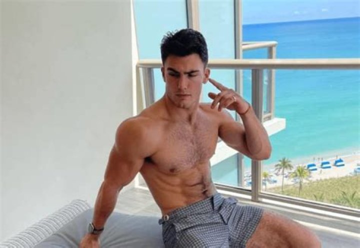 Levi Conely Height, Weight, Net Worth, Age, Birthday, Wikipedia, Who, Nationality, Biography