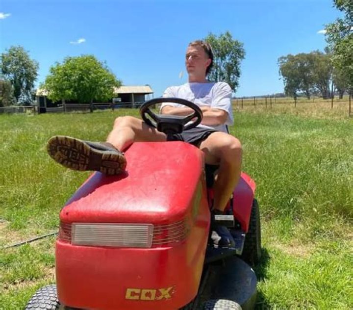 Liam Dowling Height, Weight, Net Worth, Age, Birthday, Wikipedia, Who, Instagram, Biography