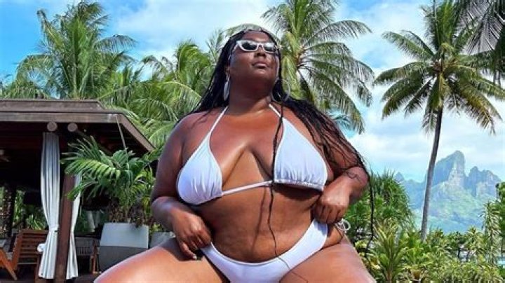 
Lizzo Pauses Beach Vacation to Clap Back at How People Speak About Bodies: ‘This Body Is Art’ 