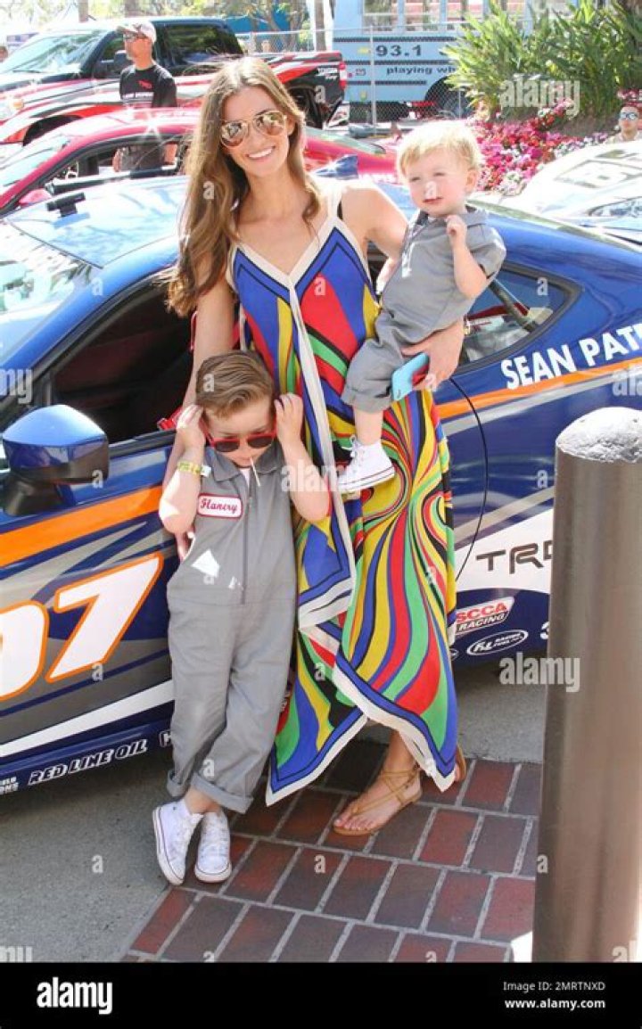 Lola Flanery Wiki, age, height, Sean Patrick Flanery daughter