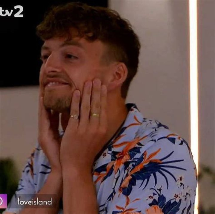 
Love Island season 9 premiere: Kai Fagan reminded fans of show’s alum Adam Collard 