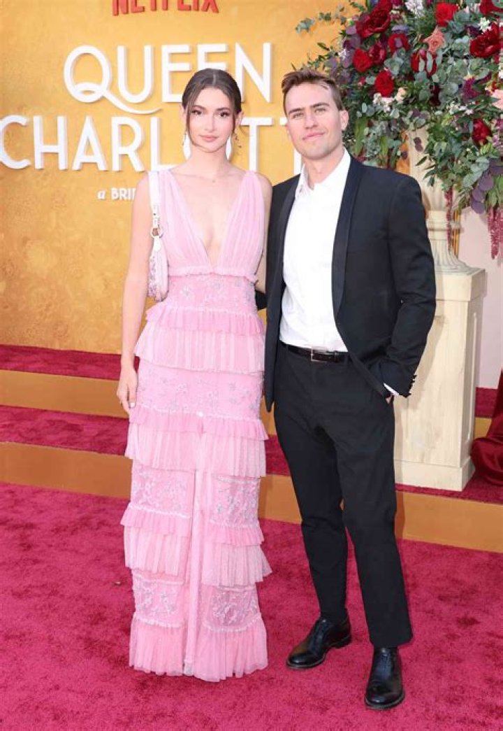 Madeleine White Boyfriend: Is The Model Dating Andrew Fedyk? Family And Net Worth