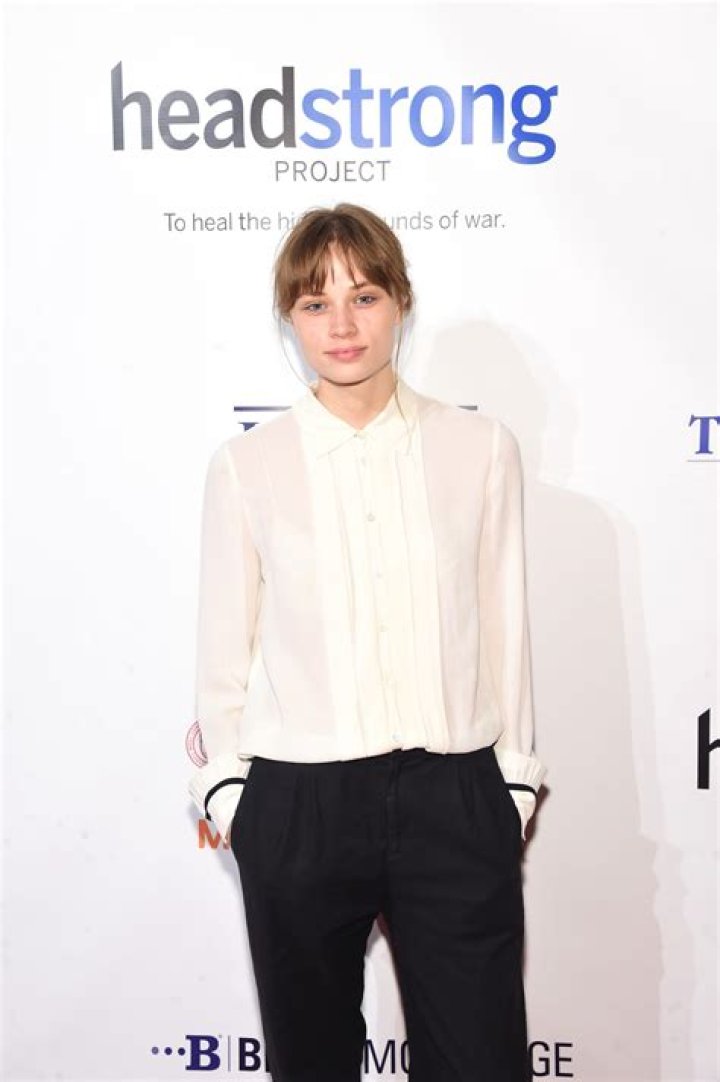 Makenzie Leigh Height, Weight, Net Worth, Age, Birthday, Wikipedia, Who, Nationality, Biography