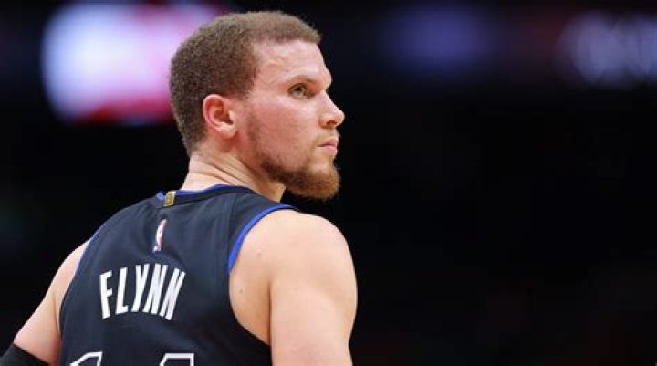 
Malachi Flynn Height, Weight, Net Worth, Age, Birthday, Wikipedia, Who, Nationality, Biography 