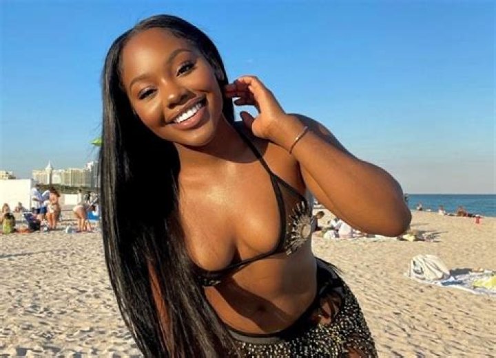 Maniya Essence Canty Height, Weight, Net Worth, Age, Birthday, Wikipedia, Who, Nationality, Biography