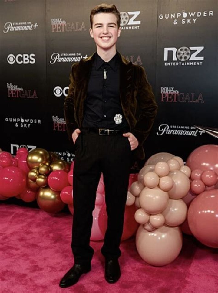 
Marcus Armitage Height, Weight, Net Worth, Age, Birthday, Wikipedia, Who, Nationality, Biography 