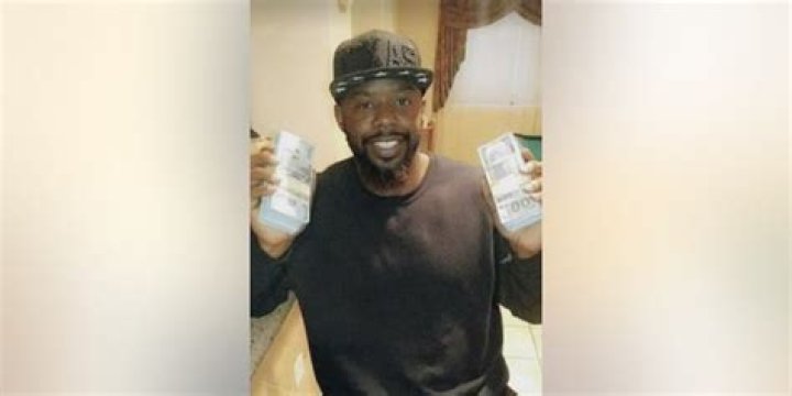 
Maurenzo Smith Was Murdered At A Seafood Restaurant: What Exactly Happened To Huston Boxer? 