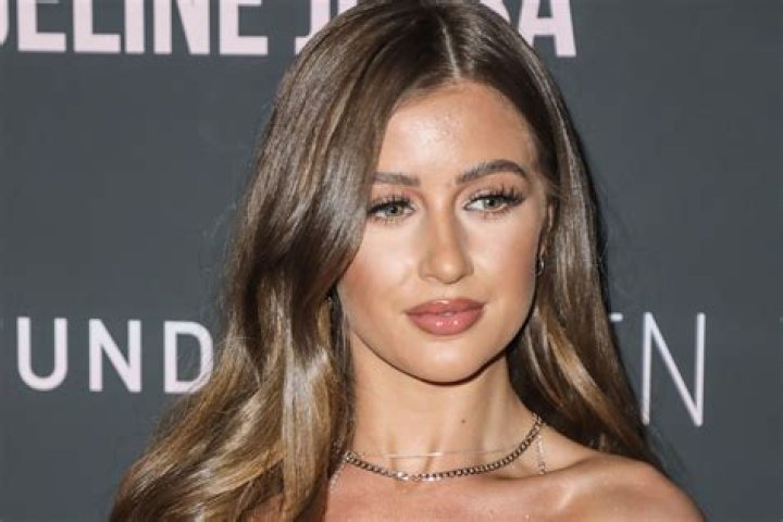 
Medi Abalimba Height, Weight, Net Worth, Age, Birthday, Wikipedia, Who, Nationality, Biography 