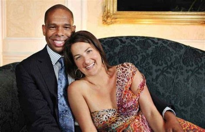 Meet Hubert Davis’ Wife Leslie Davis