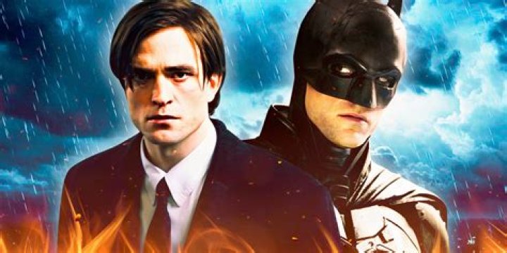 
Michael Keaton’s Batman Meets Robert Pattinson In Awesome DC Movie Fan Art 
