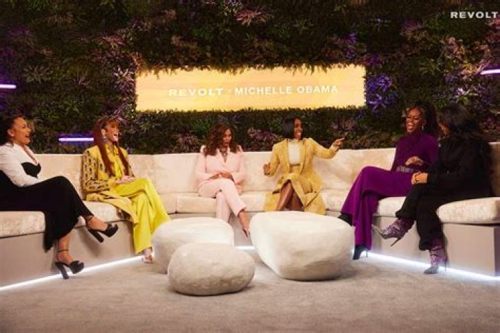 
Michelle Obama Gets Emotional Describing Lessons Learned from Her Late Father 