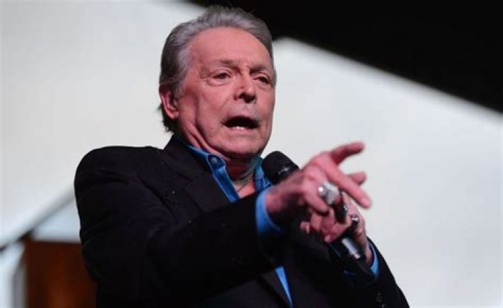 Mickey Gilley Height, Weight, Net Worth, Age, Birthday, Wikipedia, Who, Nationality, Biography