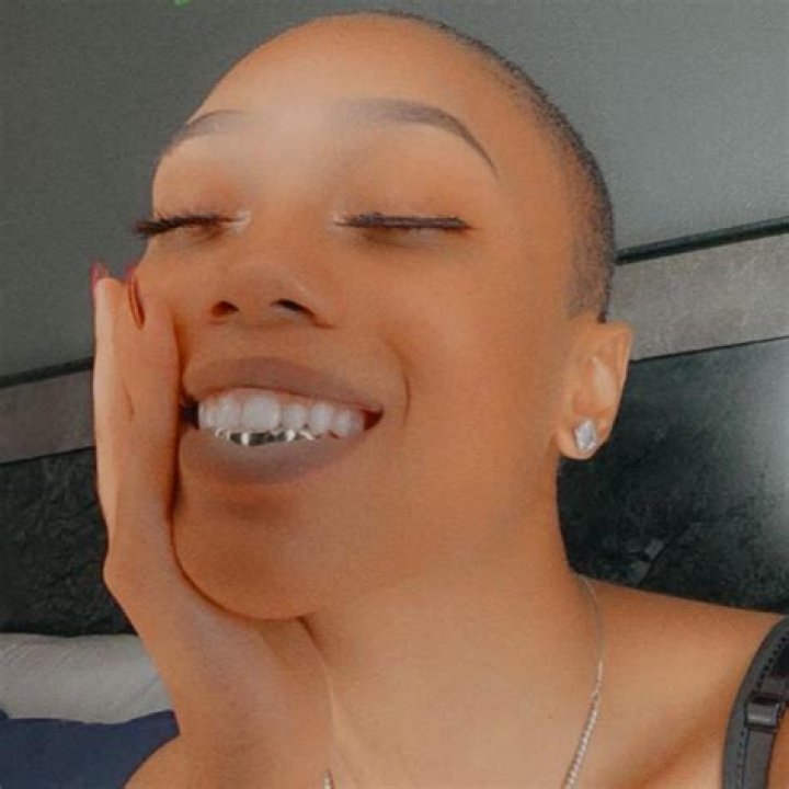 
Naomi Brook – Naomiibrookk (TikTok Star) Biography, Age, Boyfriend, Height, Net Worth 