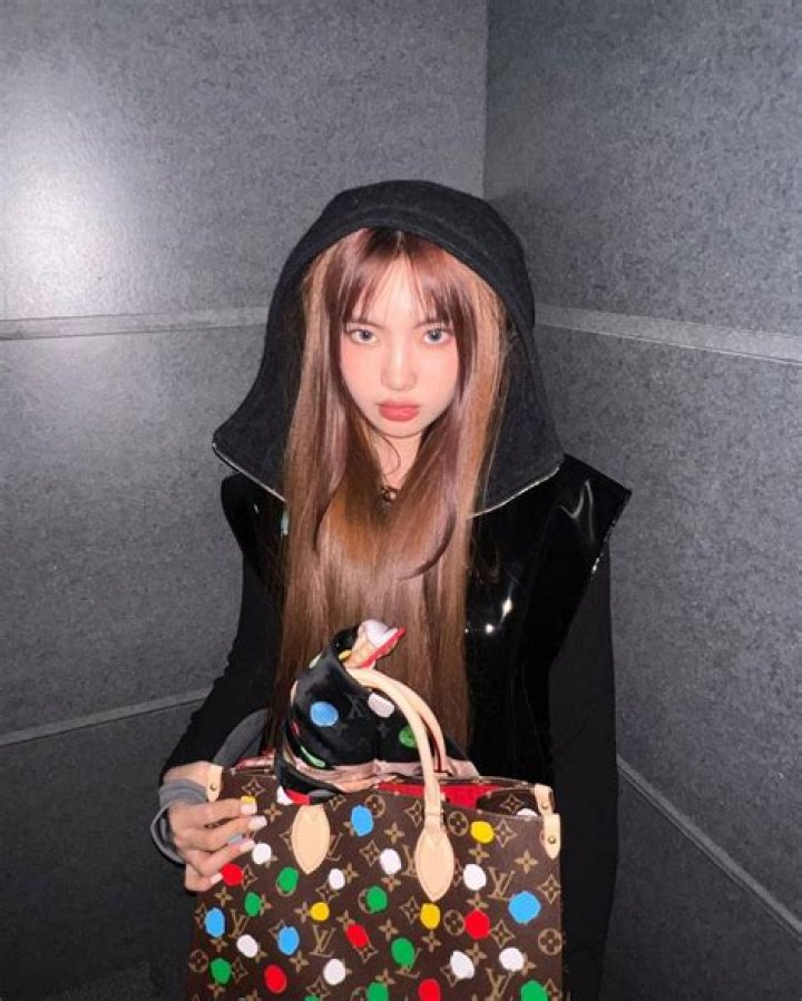 
New Jeans’s Hyein Is The New Ambassador For The Luxury Fashion Label Louis Vuitton 