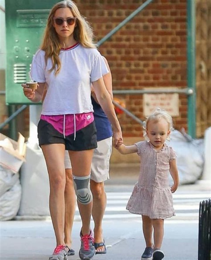 Nina Sadoski Seyfried Height, Weight, Net Worth, Age, Birthday, Wikipedia, Who, Instagram, Biography