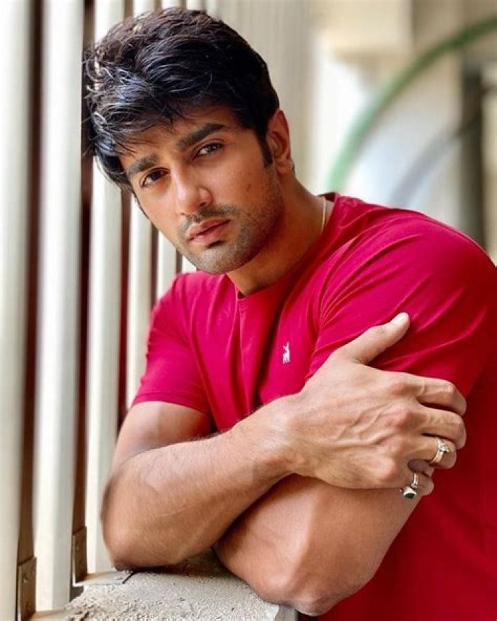 
Nishant Malkani Height, Weight, Net Worth, Age, Birthday, Wikipedia, Who, Nationality, Biography 