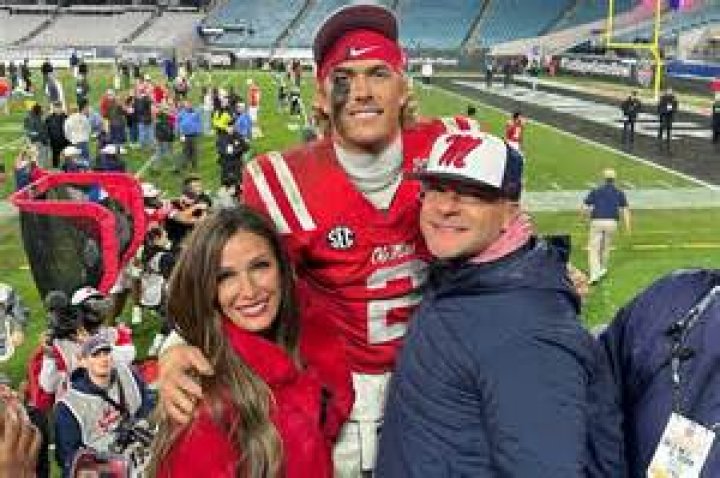 
Ole Miss Rebels Jaxson Inherited His Athletic Talent From His Parents Brandon And Kara Dart 