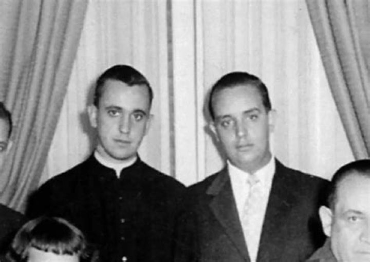 Oscar Adrian Bergoglio | TG Time