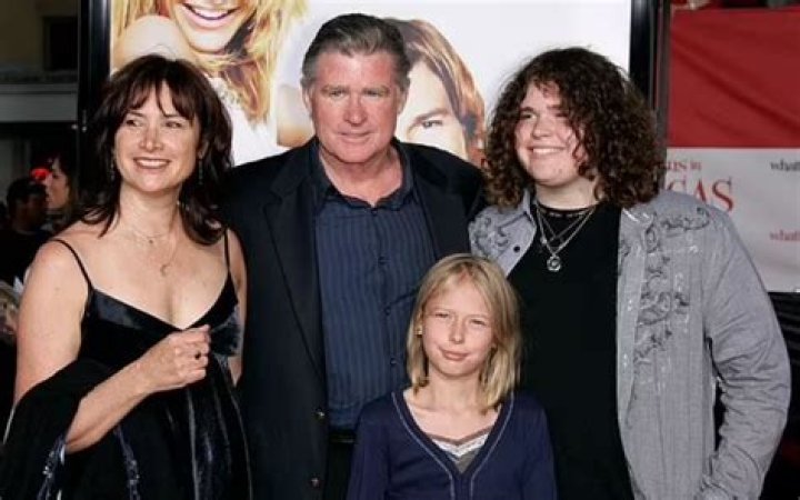 
Pam Van Sant Height, Weight, Net Worth, Age, Birthday, Wikipedia, Who, Instagram, Biography 