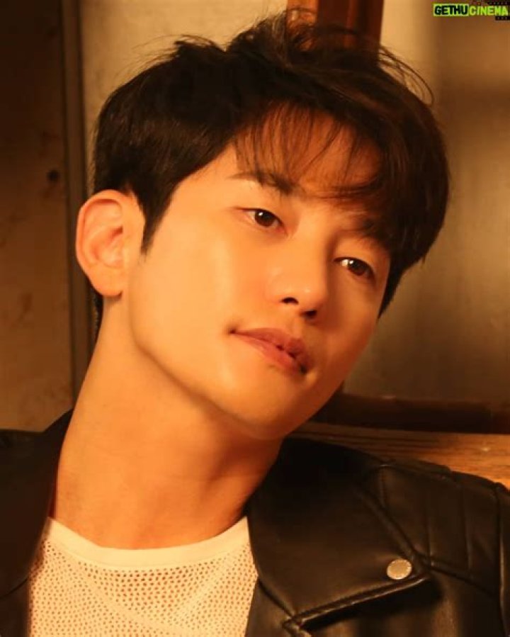 Park Si-hoo Height, Weight, Net Worth, Age, Birthday, Wikipedia, Who, Nationality, Biography