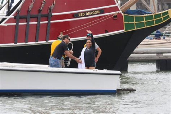 Paulette Guajardo Height, Weight, Net Worth, Age, Birthday, Wikipedia, Who, Nationality, Biography