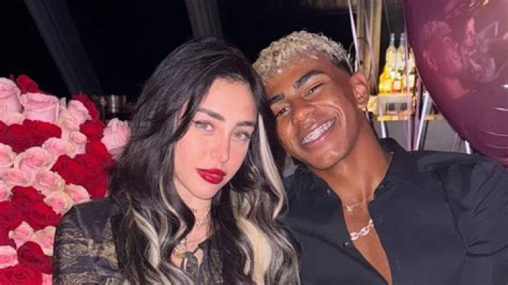 
Pete Lee Has Been With His Secret Girlfriend Nikki Schmidtmann For Over One Year 