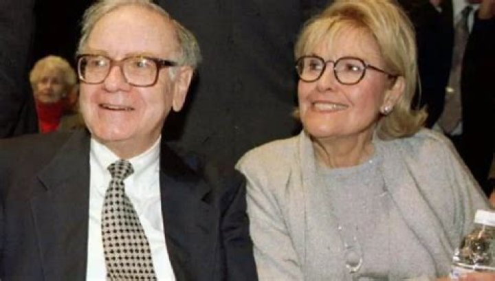 Peter Buffett Height, Weight, Net Worth, Age, Birthday, Wikipedia, Who, Nationality, Biography