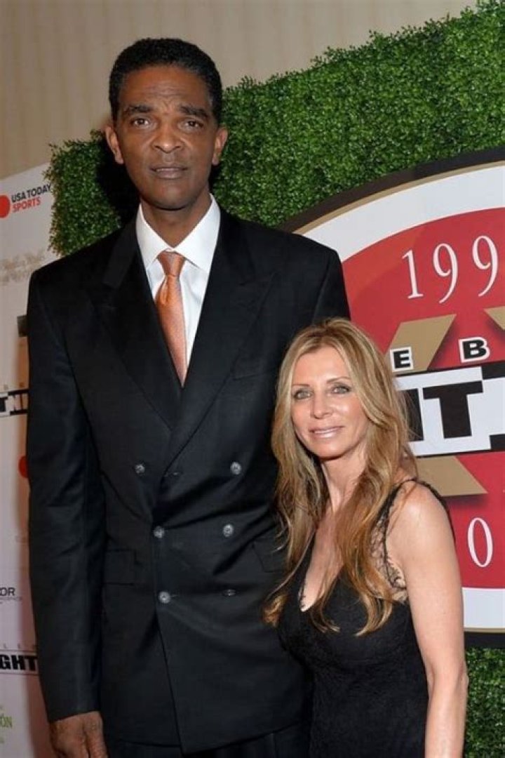 
Ralph Sampson was married to ex-wife Aleize Dial from 1986 to 2003 