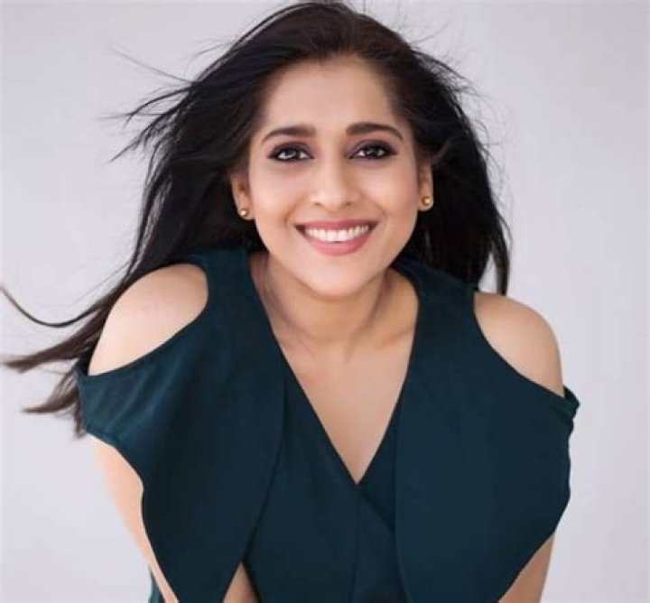 Rashmi Gautam Weight, Net Worth, Age, Birthday, Wikipedia, Who, Instagram, Biography