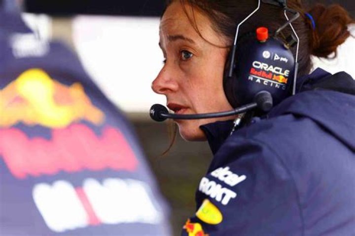 
Red Bull Chief Strategist Hannah Schmitz: The Brains Behind Verstappen’s Dominance 